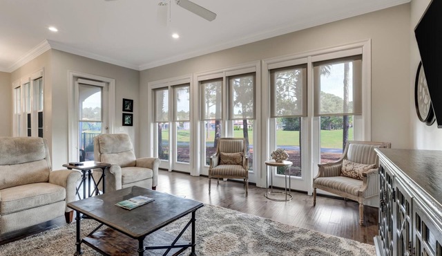 Charming 4BR/4BA Sandestin Retreat: Golf Cart, Pools, Beach Access, Sleeps 10 in Miramar Beach