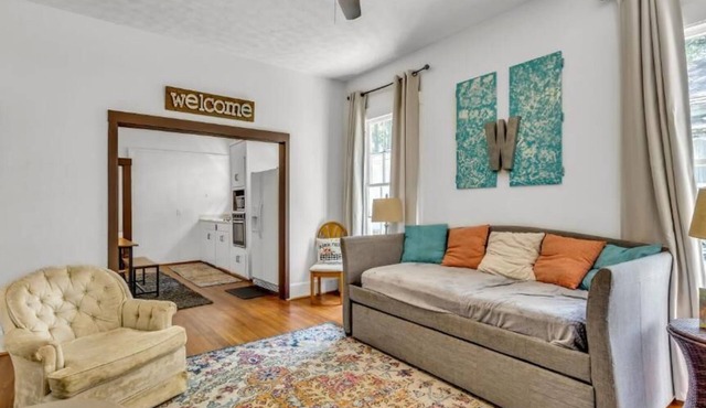Charming Duplex in Historic District in Columbus
