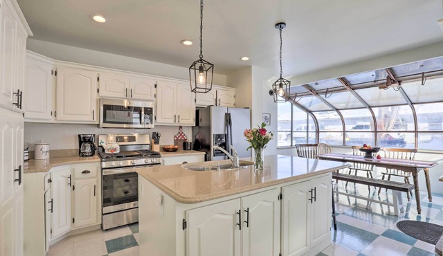 Charming Mt Pleasant Home in Historic Dtwn!