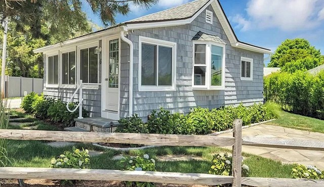Charming New Beach Cottage in Westbrook