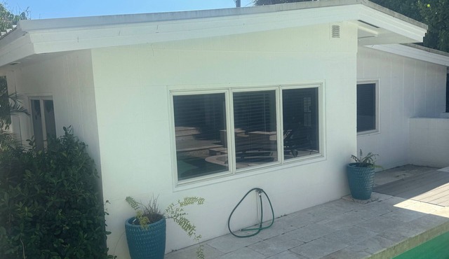 Charming stand alone Guest House in Naples, 2 blks to beach, 336 1/2 2nd Ave N in Naples