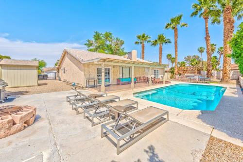 Charming & Stylish home, near golf course! in Las Vegas