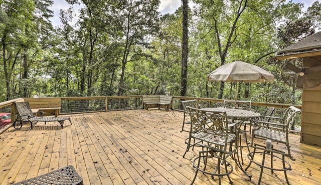 Charming Tallahassee Family Hideaway: 5 Mi to FSU!