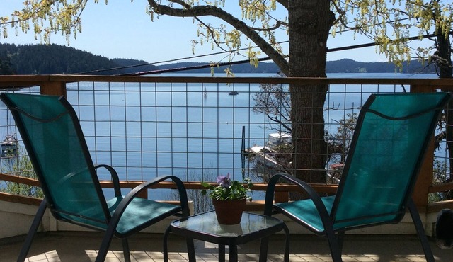 Charming West Sound studio apartment with beach access! in Eastsound