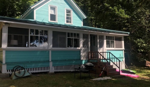 Classic Waterfront Maine Cottage in Madison