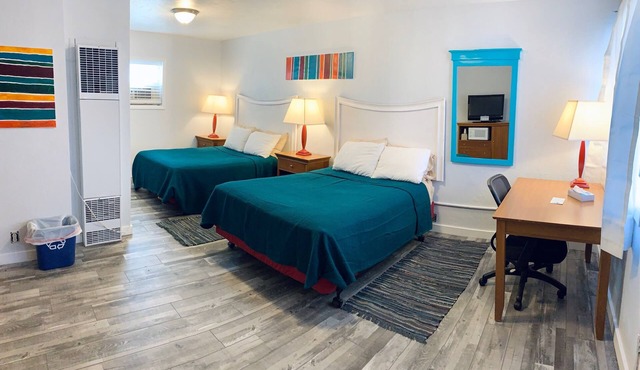 Clean, central, Retro Inspired Salida Motel 3
