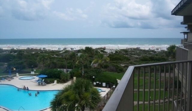 Colony Reef 1408, Clean,updated 3BR/2BA Ocean view Condo w/Private WiFi.