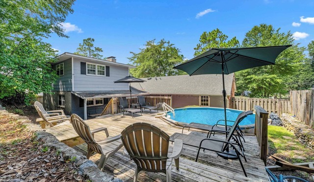 Columbus 5BR Oasis w/Grill & Games Near Airport in Columbus