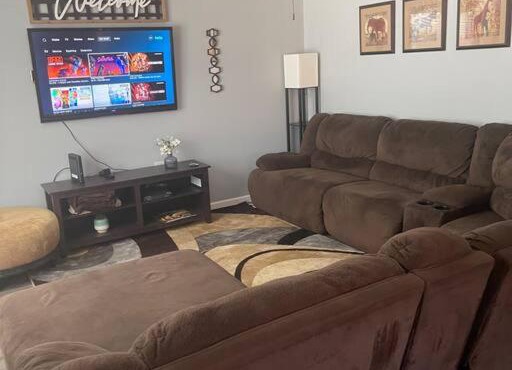 Comfy 3 Bed 2 Bath EZ Access To Santa's Wonderland in College Station