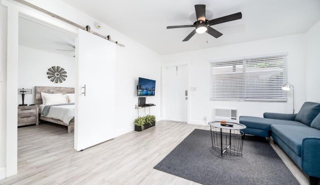 Comfy Condos at Middle River Apt 1