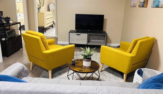Conenient location Near Anschutz DIA Central Park