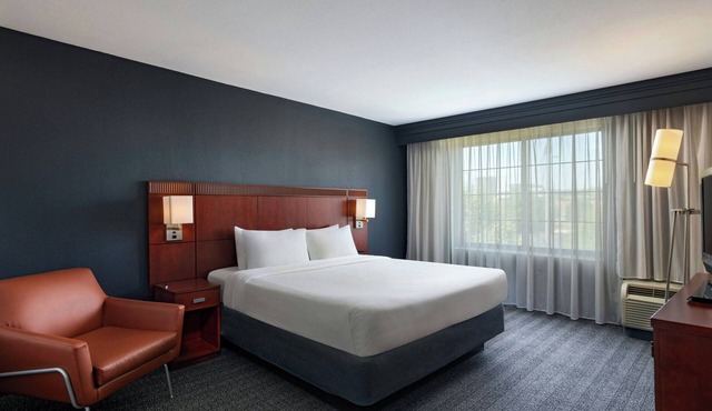 Courtyard Marriott Aksarben Village in Omaha