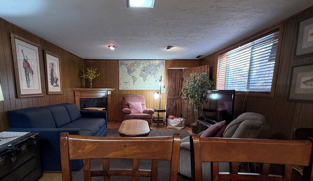 Cozy 1-bedroom apartment just 15 minutes from downtown Salt Lake City. No pets