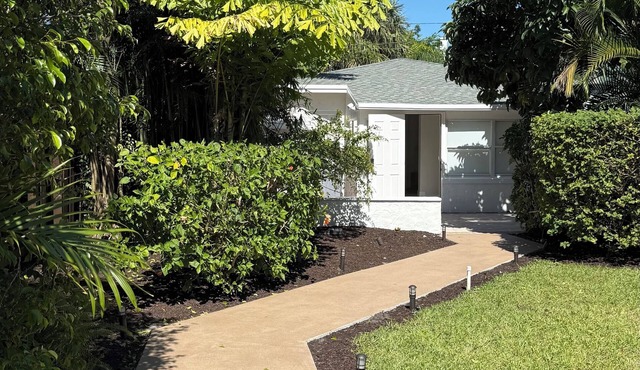 Cozy 2-Bedroom Home Surrounded by Nature & Serenity in West Palm Beach