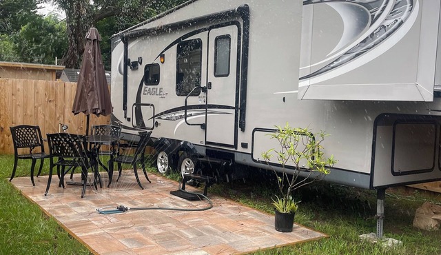 Cozy and Comfortable Camper to get fun and good times in Hudson