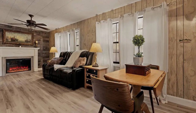 Cozy Bluegill Cottage