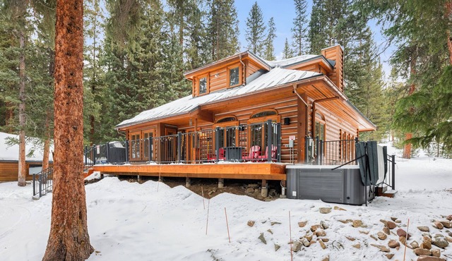 Cozy Cabin; 10 Min to Main St/Breck; Peaceful Spot