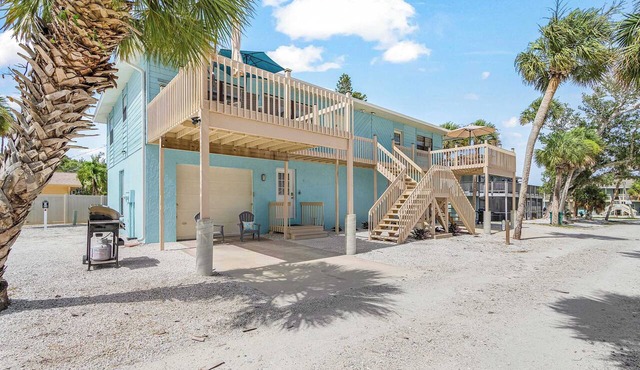 Cozy Coastal Quadruplex on Manasota Key, Entire Property Rental, Sleeps 12 in Englewood