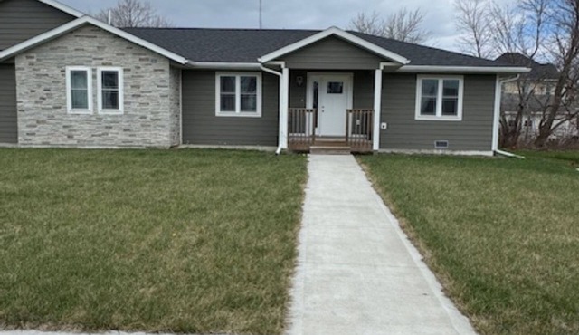 Cozy East Duplex in Seymour