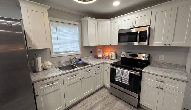Cozy house in Dothan, minutes from Civic Center, shopping and fine dining
