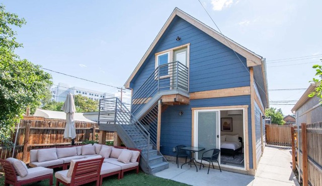 Cozy Urban Retreat, 2BR Near Downtown Denver in Denver