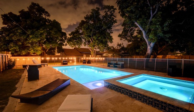 Decadent Lodge - Private Heated Pool And Hot Tub in Hollywood
