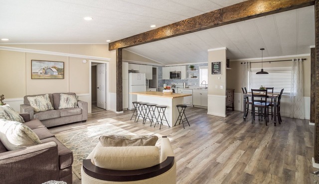 Deerview - 4 BR home close to dinosaurs and trails