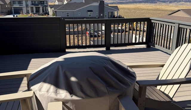 Deja-View: Designer-Curated Sterling Ranch Home - Monthly Rental