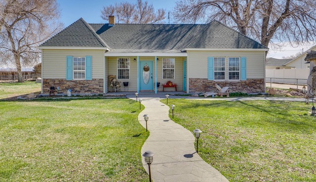 Delta Vacation Rental w/ Large Yard!