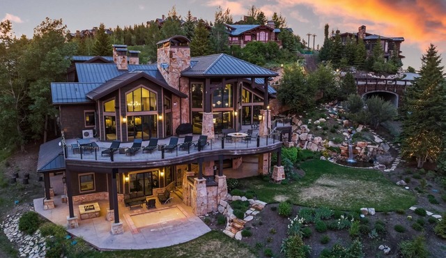 Direct Access to Summit Trail | Hot Tub