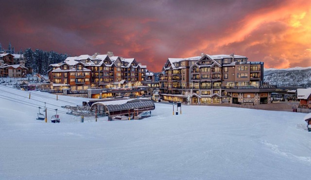 DISCOUNTED! Prime Week Feb 14-21 - Grand Colorado on Peak 8 Ski-In/Out Resort