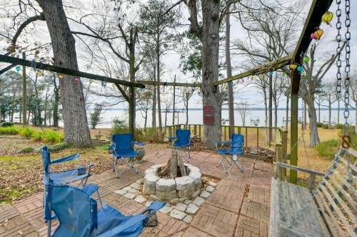 Dock Access On-Site: Peaceful Lake Eufaula Retreat in Coates