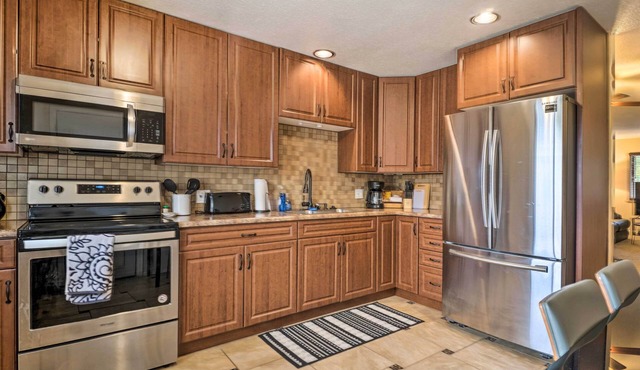 Dog-Friendly Greeley Home ~ 3 Mi to Downtown!