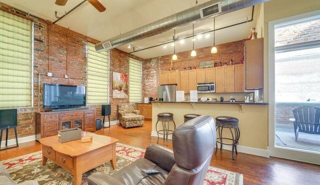 Downtown Louisville Escape: Perfect for Events! in Louisville