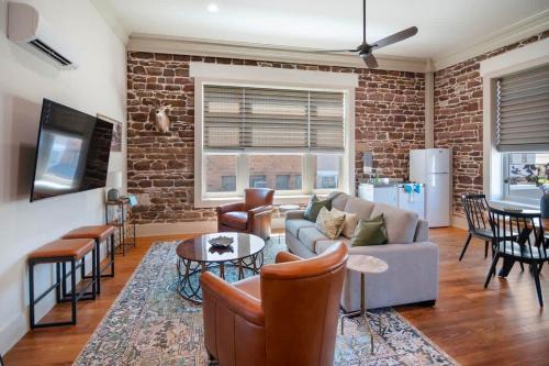 Drifter Suite 2 in Mason