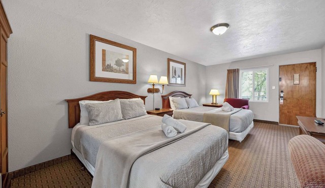 Eagle Motel Suite 118