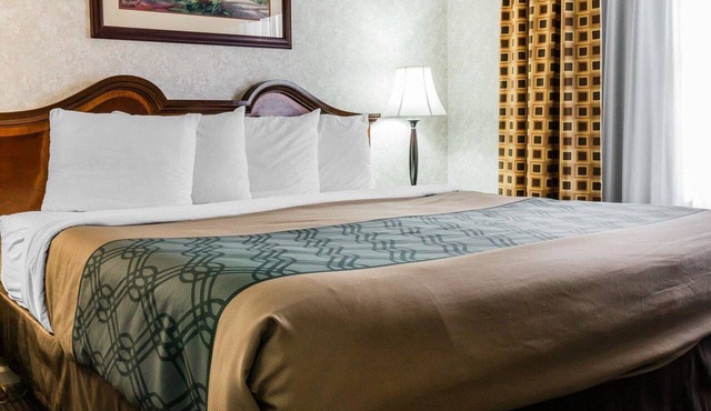 Econo Lodge & Suites Grand Rapids Airport in Grand Rapids