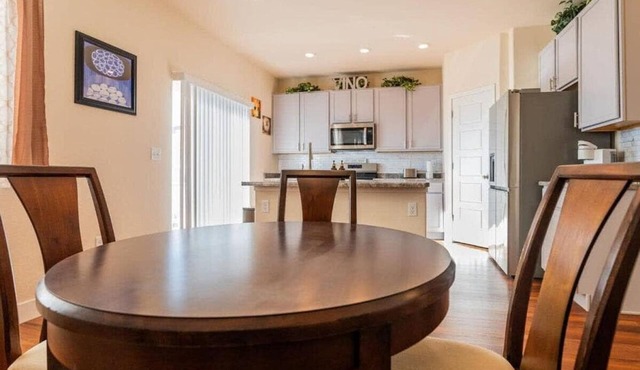 Elegant Spacious 4BR Home Peyton