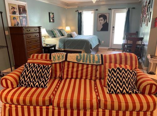 Elvis Presley Fan Studio in Camden