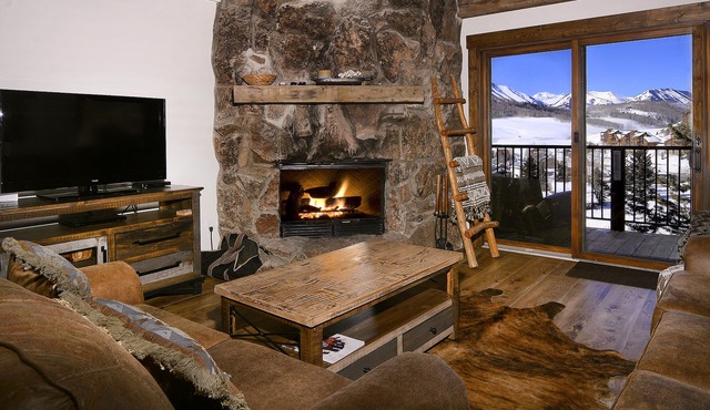 Epic Location! True Ski-In/Ski-Out Access. Corner Condo close to everything