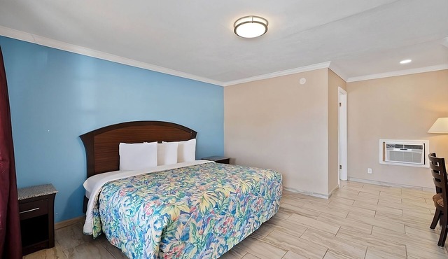 Excellent Choice! With Free Parking, Pets are Welome! in Beeville