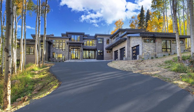 Exceptional Park City Ski In-Ski Out Villa in The Colony