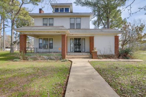 Expansive Wheatley Home ~ 65 Mi to Memphis! in Brinkley