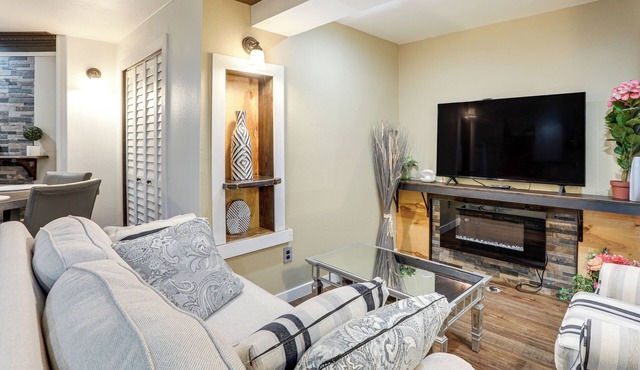 Extended Stay in Denver! Cozy Apartment w/Patio