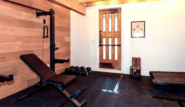 Full Barn Conversion · Loft, Gym & Game Room in Star