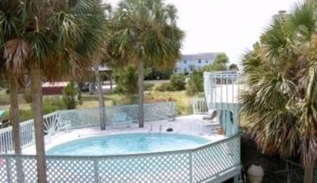 Fun Beach House With Pool in Alligator Point