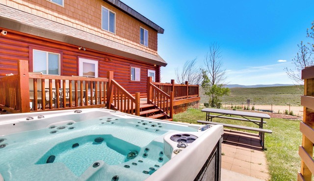 Garden City Cabin ~ 6 Mi to Bear Lake State Park!