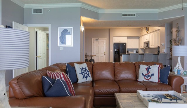 GC 2 BDRM - 2 KING BEDS; Gulf front 40 Ft Balc; Spec View; Bch Chair Serv Incld!