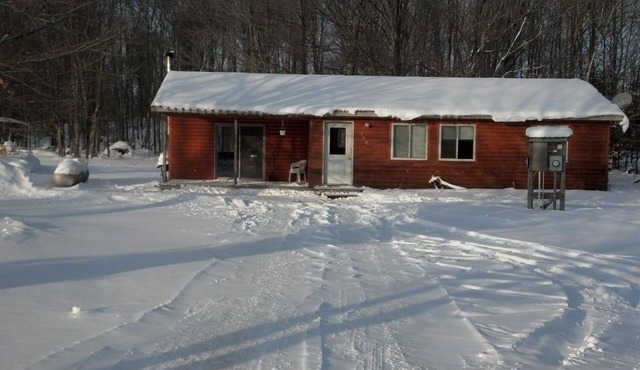 Germfask Mi, 2 Bedroom Cabin, perfect for that U.P. getaway ! Clean and quite! in Germfask
