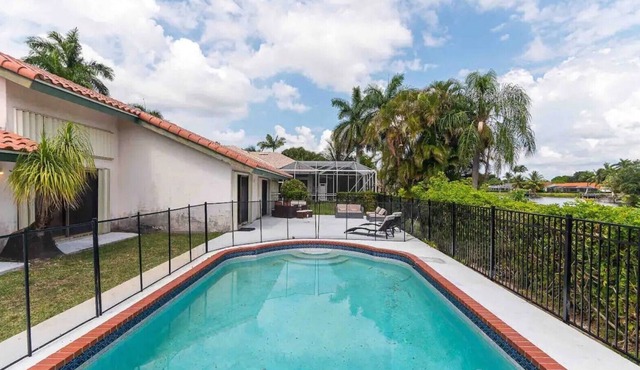 Getaway on Kingsway